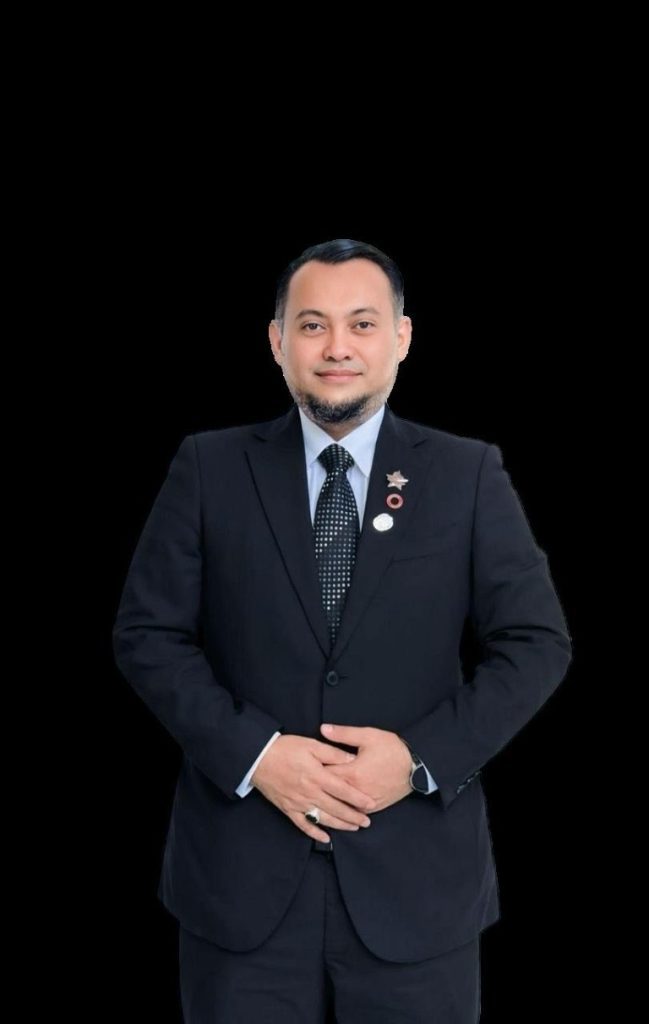 Potret Mohd Zulhafidz Yahaya berkot hitam